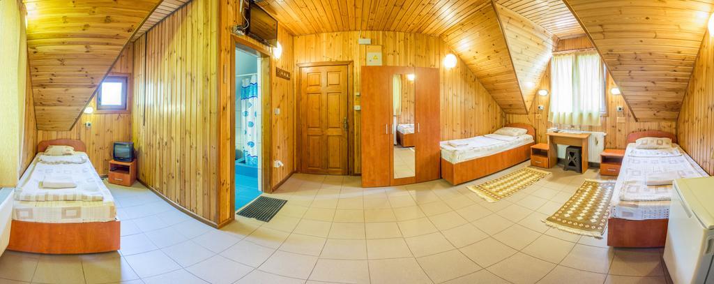 Pensiunea Casa Verde Bucuresti ภายนอก รูปภาพ